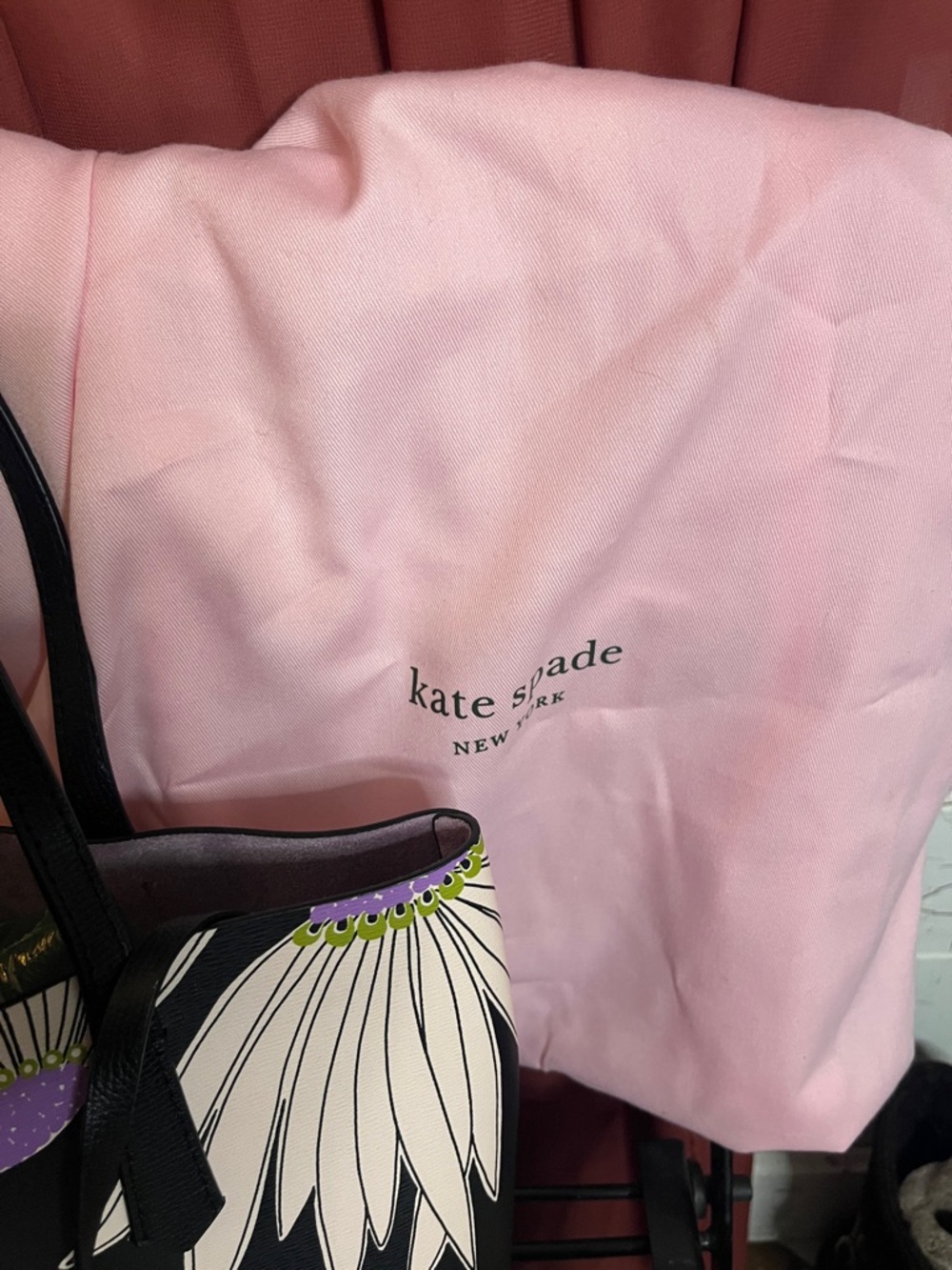 NEW kate spade black floral tote pink & purple daisy accent MOLLY Falling Flower - Picture 3 of 8